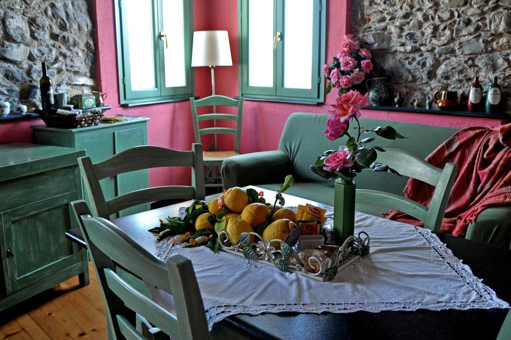 Villa Ca Dei Conti San Bartolomeo Al Mare Habitación foto
