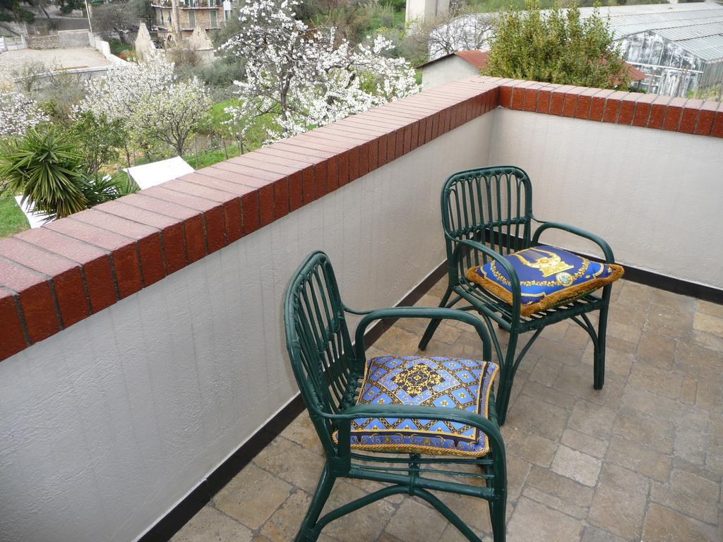 Villa Ca Dei Conti San Bartolomeo Al Mare Habitación foto